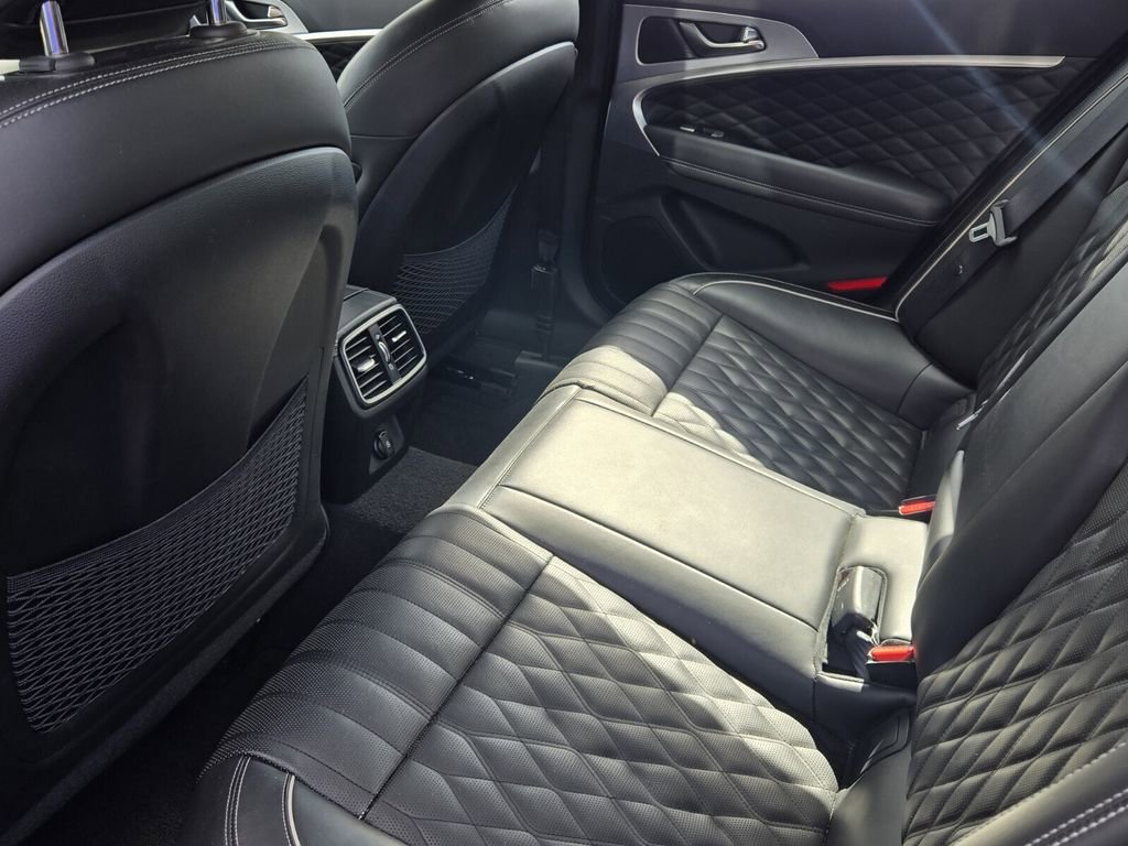 Used 2021 Genesis G70 2.0T w/ Prestige Package AWD/4WD image 10