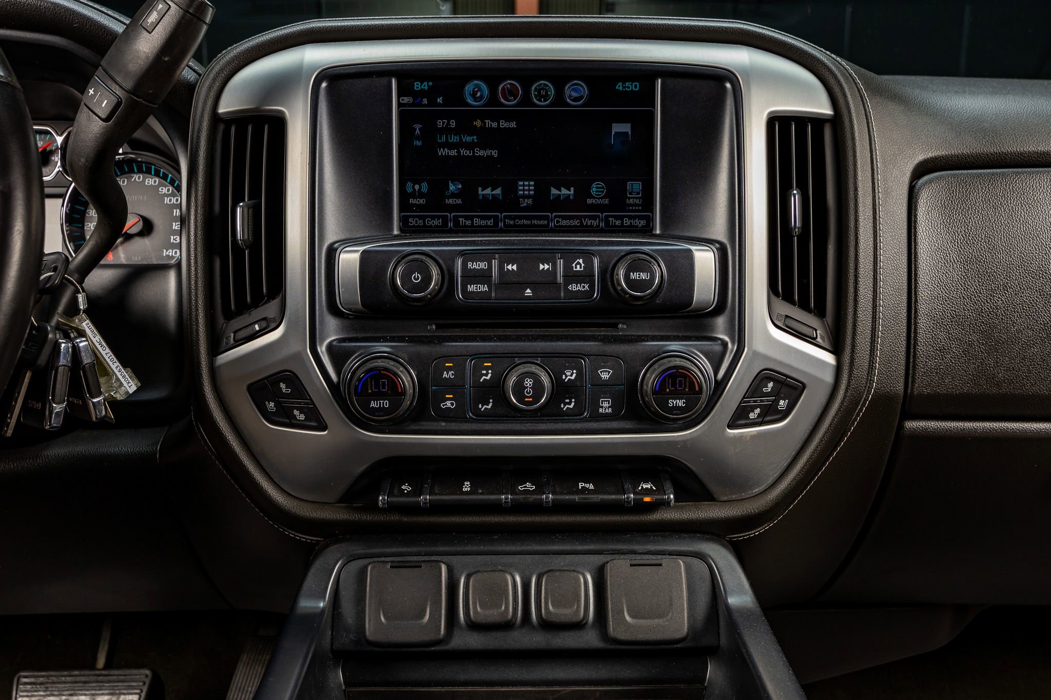 Used 2017 GMC Sierra 1500 SLT w/ Enhanced Driver Alert Package image 22