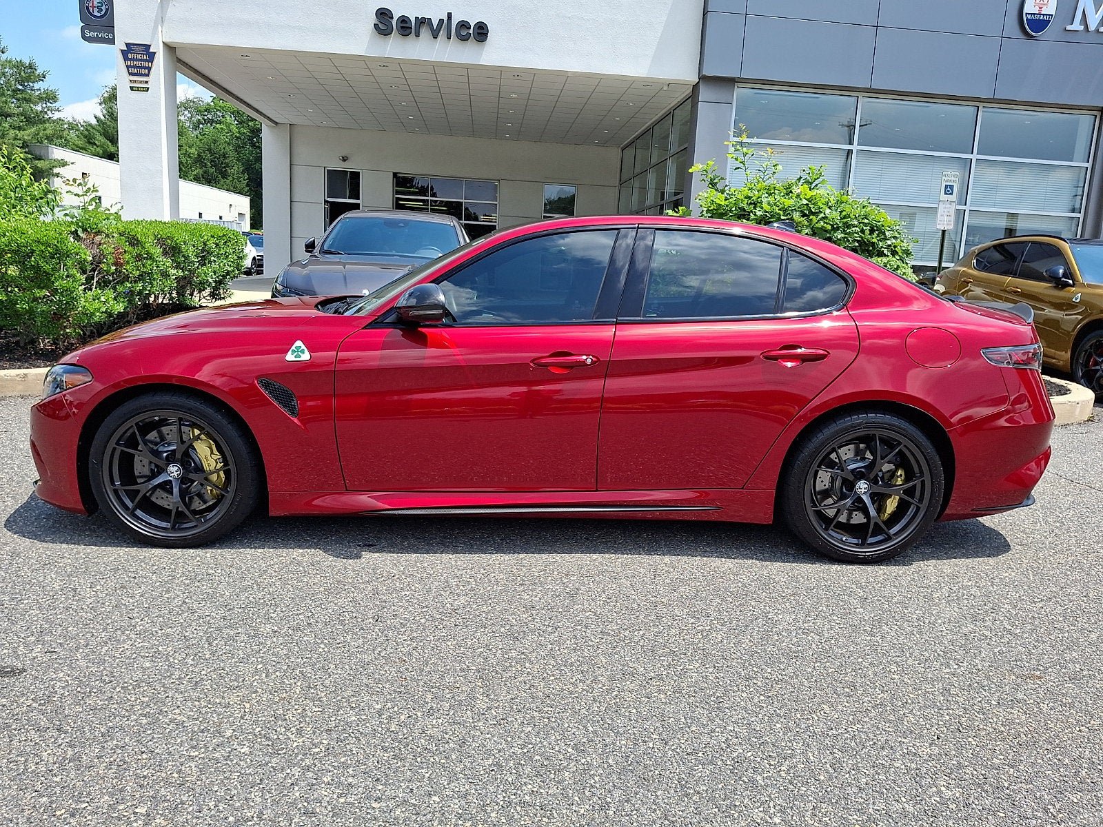 Used 2024 Alfa Romeo Giulia Quadrifoglio RWD image 6