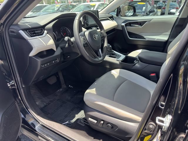 Certified 2022 Toyota RAV4 XLE Premium FWD image 11