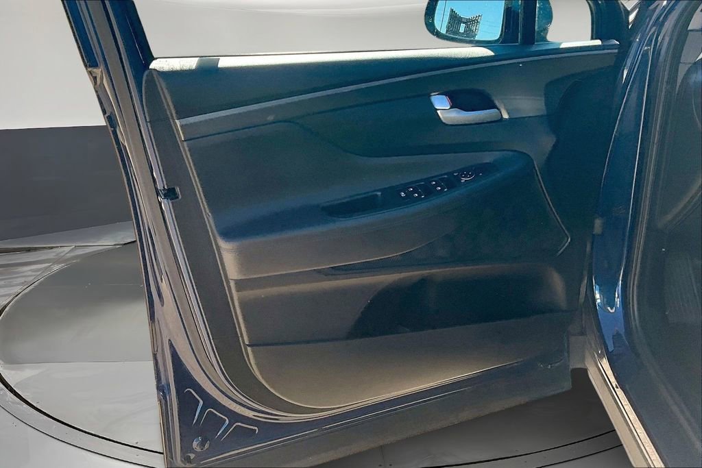 Used 2021 Hyundai Santa Fe SEL w/ Convenience Package image 21