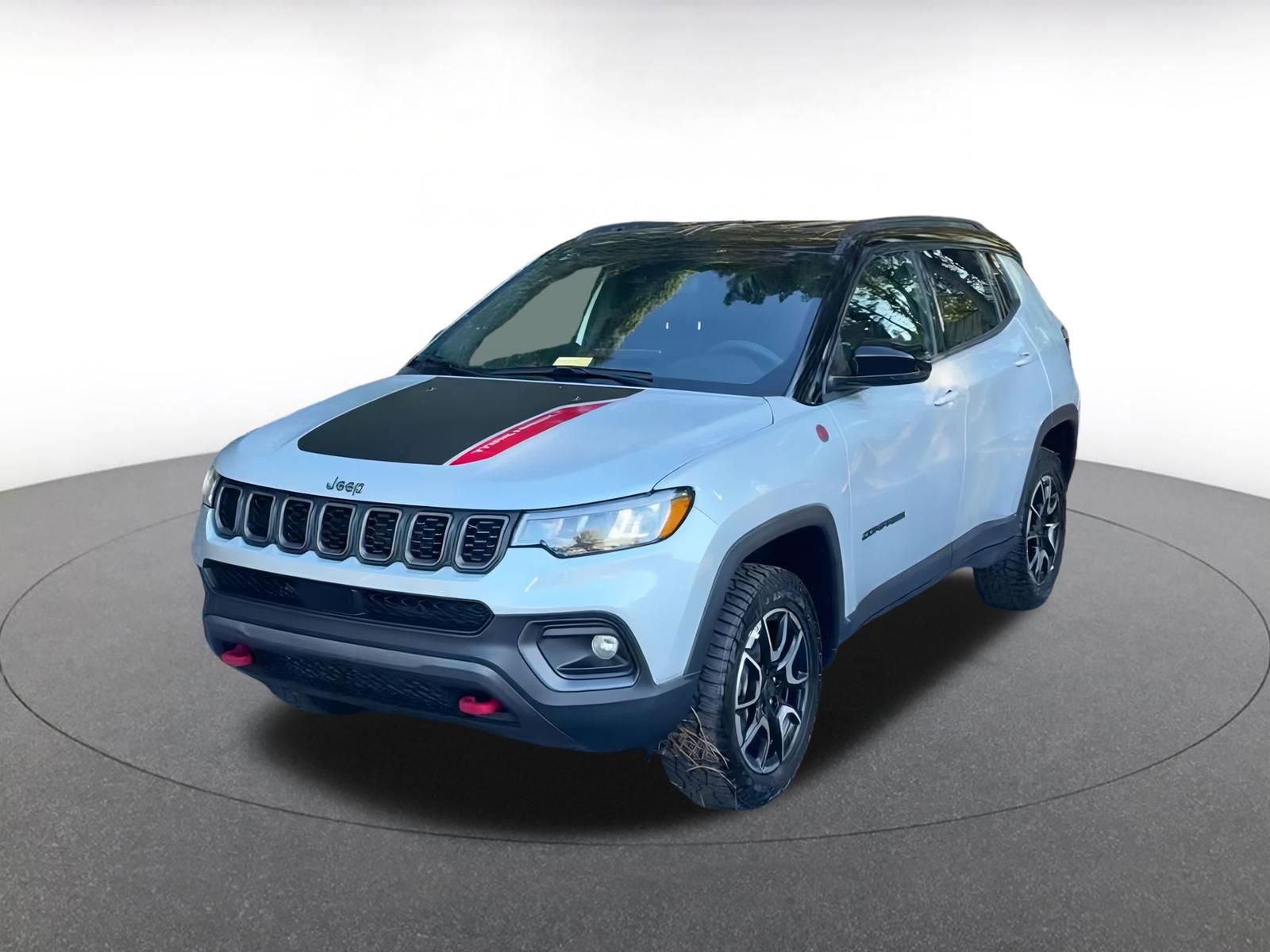 Used 2025 Jeep Compass Trailhawk image 7