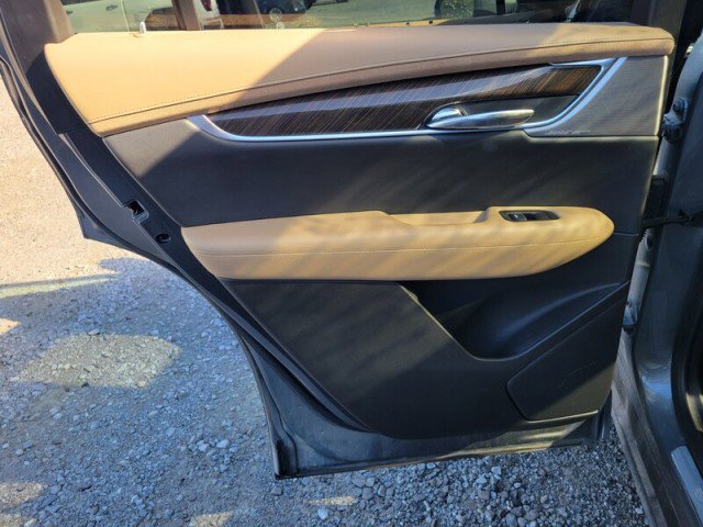 Used 2020 Cadillac XT6 Premium Luxury w/ Platinum Package FWD image 30