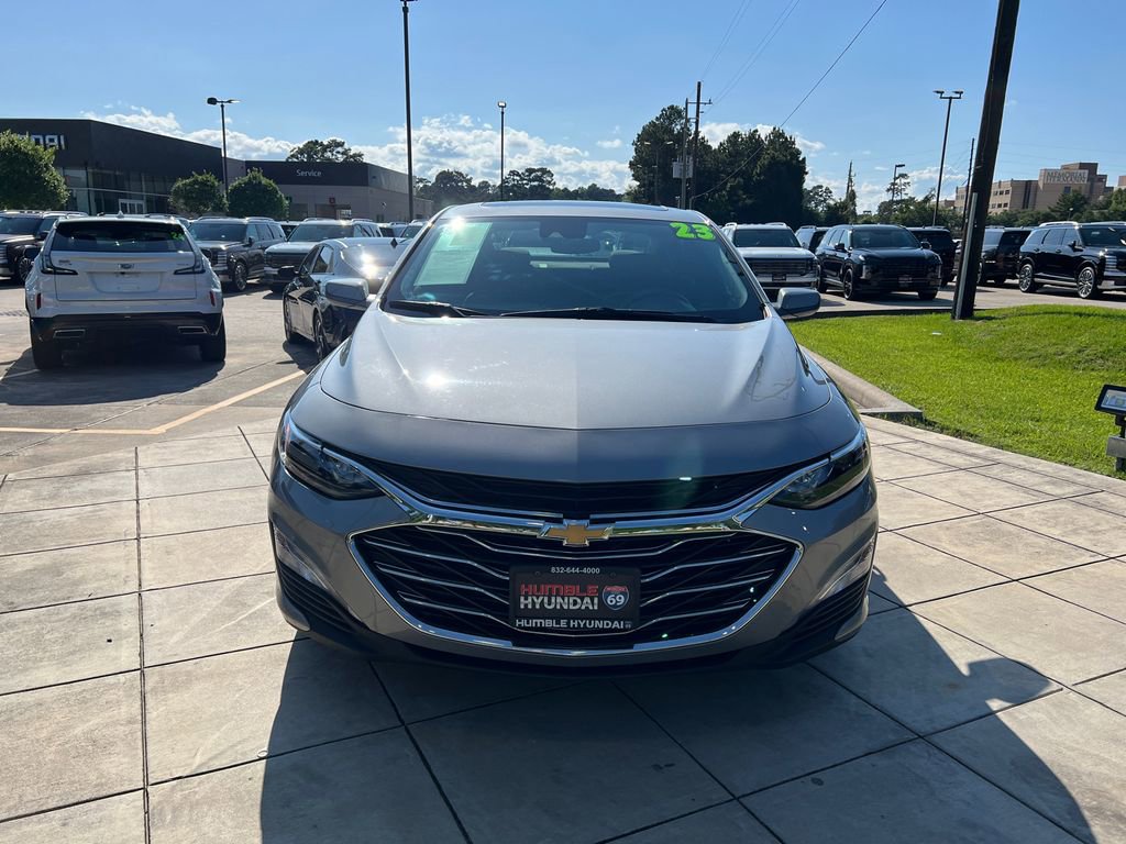Used 2023 Chevrolet Malibu LT FWD image 2