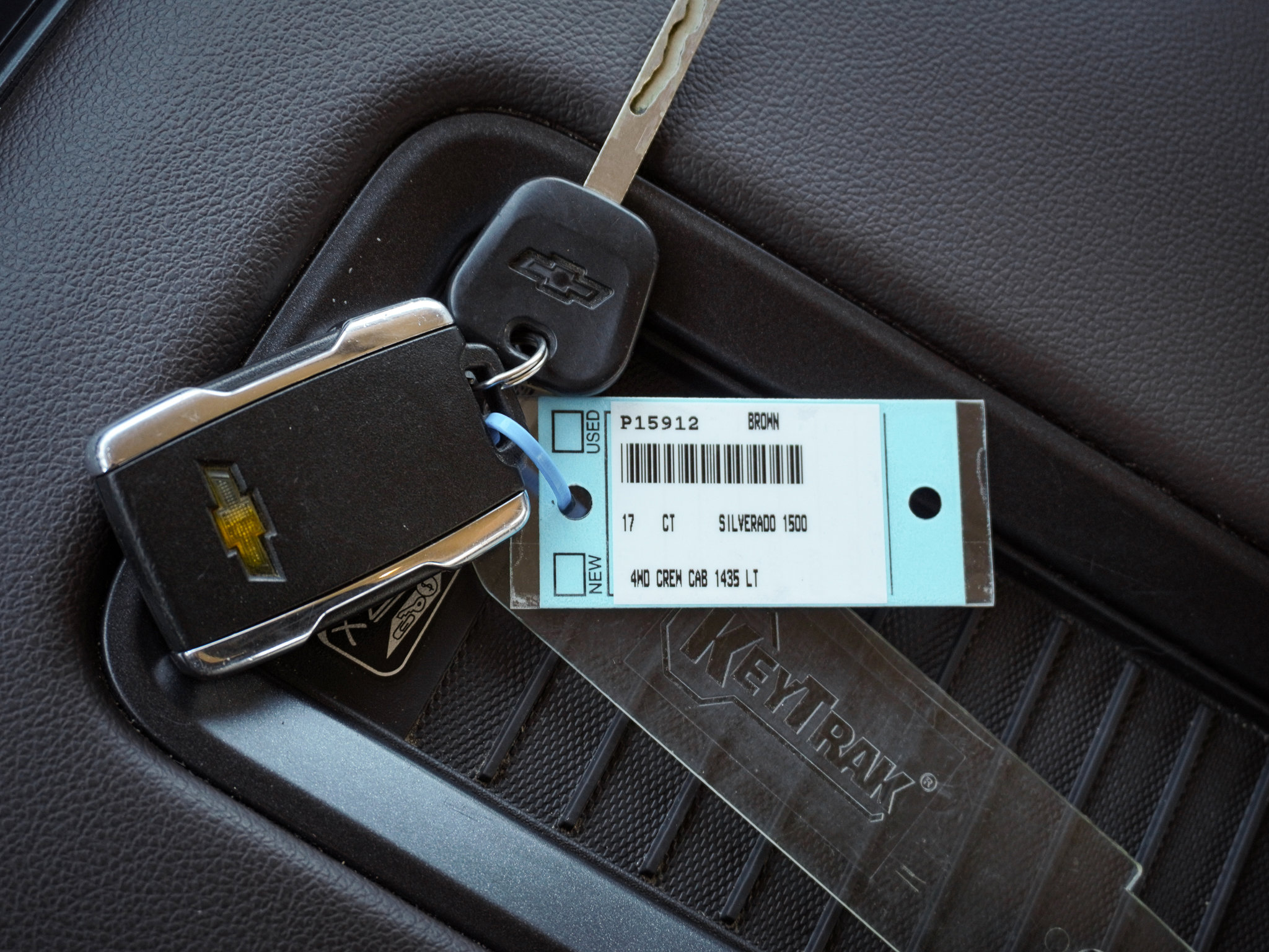 Used 2017 Chevrolet Silverado 1500 LTZ Z71 image 36