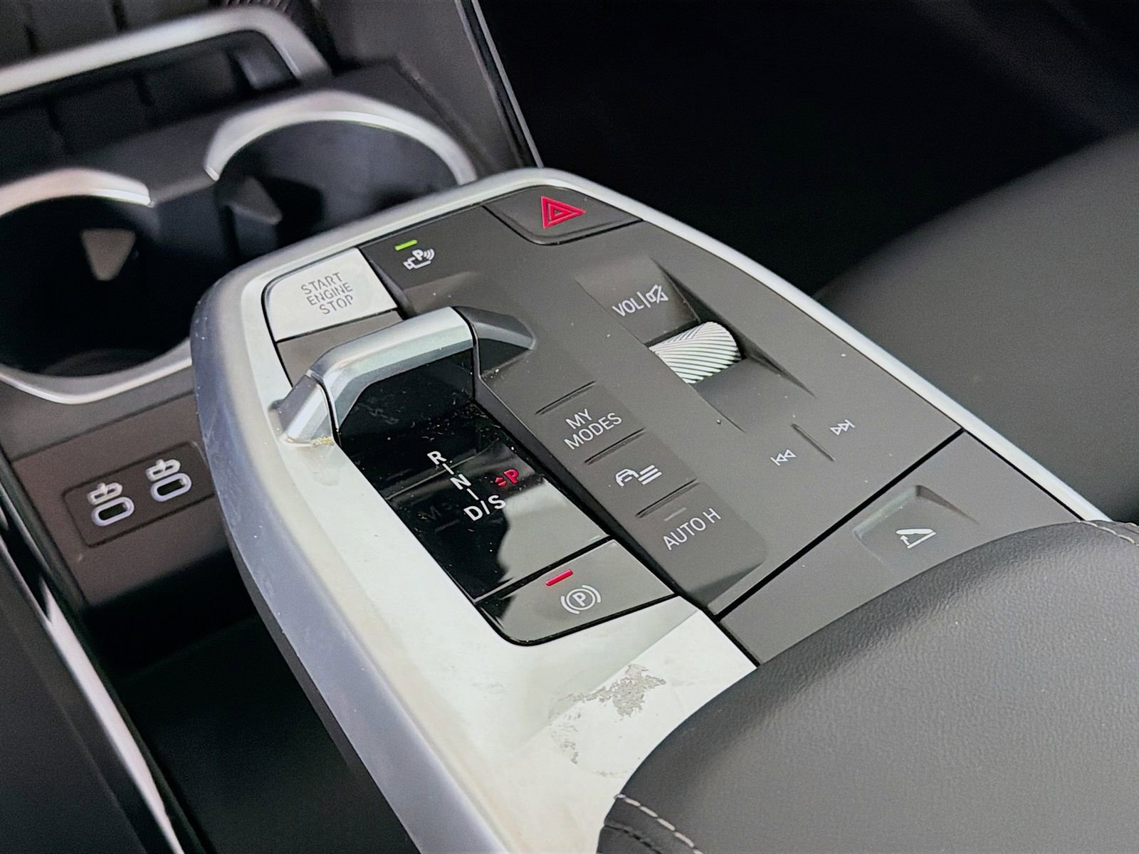 Used 2025 BMW X2 xDrive28i w/ M Sport Package image 19