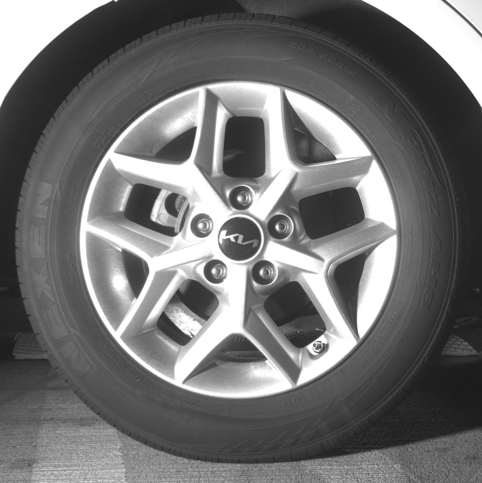 Used 2025 Kia Soul LX w/ LX Technology Package FWD image 15