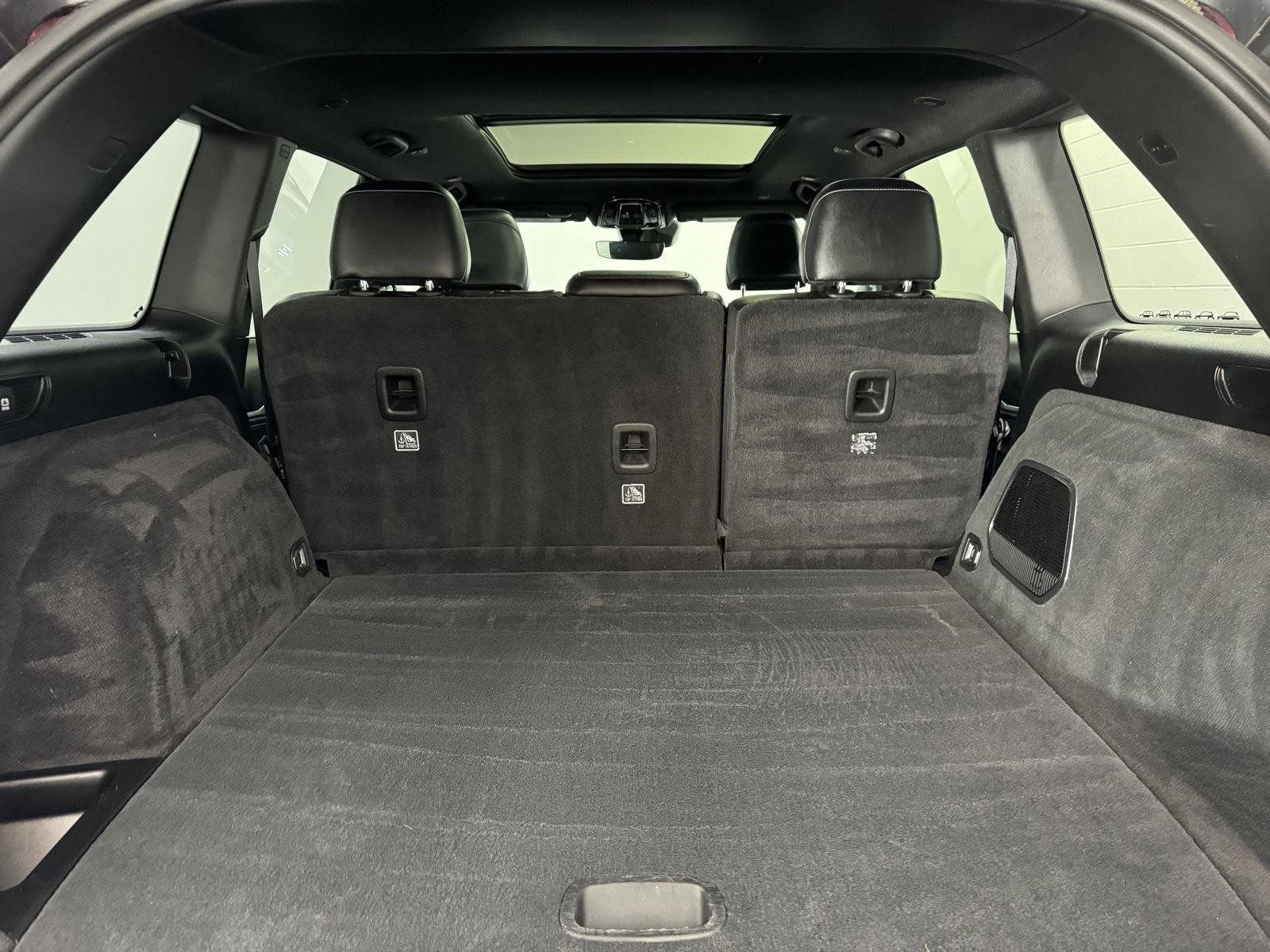 Used 2023 Jeep Grand Cherokee Overland AWD/4WD image 33