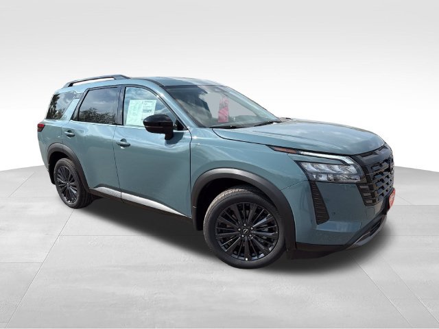 New 2026 Nissan Pathfinder SL w/ SL Premium Package