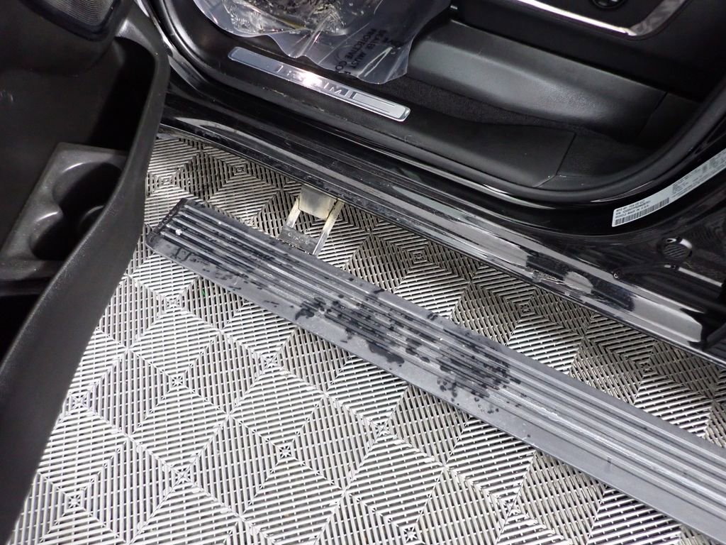 Used 2025 RAM 1500 Limited w/ Trailer Tow Group image 22