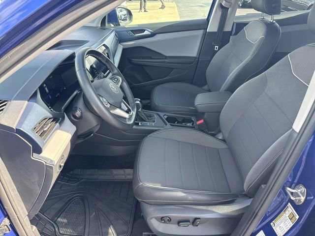 Used 2024 Volkswagen Taos SE image 11