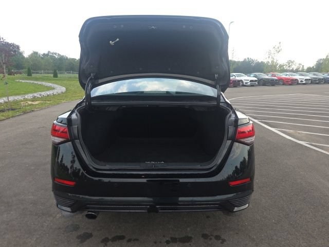 Used 2025 Nissan Sentra SR FWD image 9