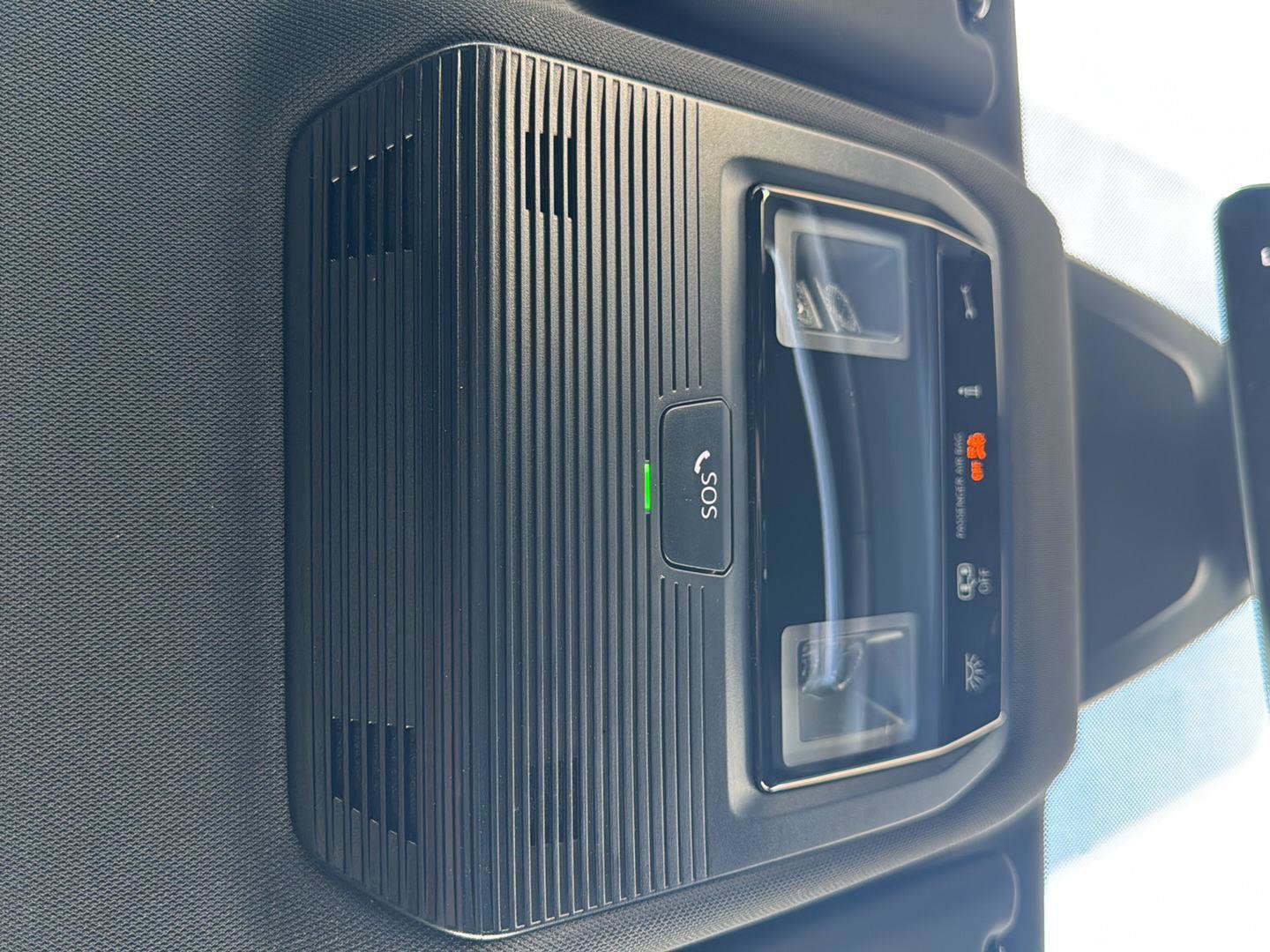 New 2026 Volkswagen Atlas Cross Sport SE image 19