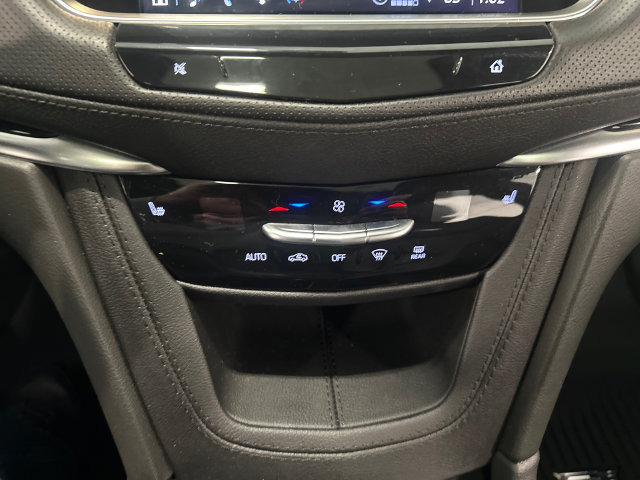 Certified 2024 Cadillac XT6 Luxury w/ LPO, Floor Liner Package AWD/4WD image 16