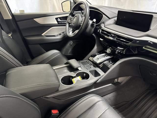 Used 2023 Acura MDX w/ Technology Package FWD image 32
