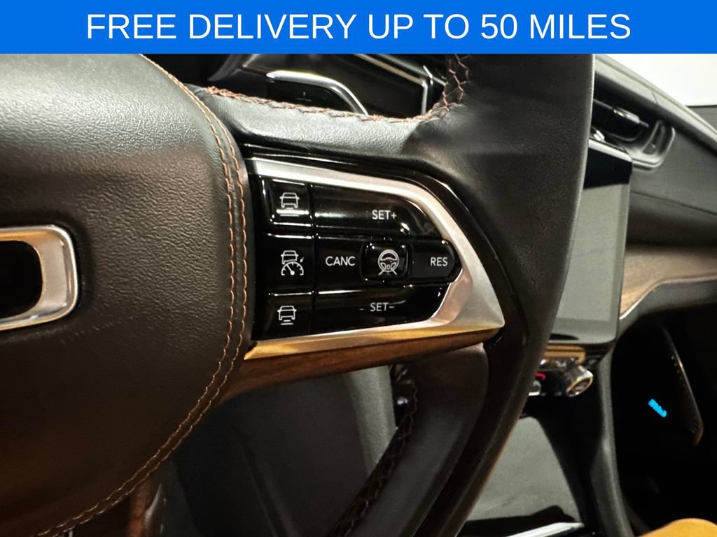 Used 2022 Jeep Grand Cherokee Summit w/ Luxury Tech Group V AWD/4WD image 7