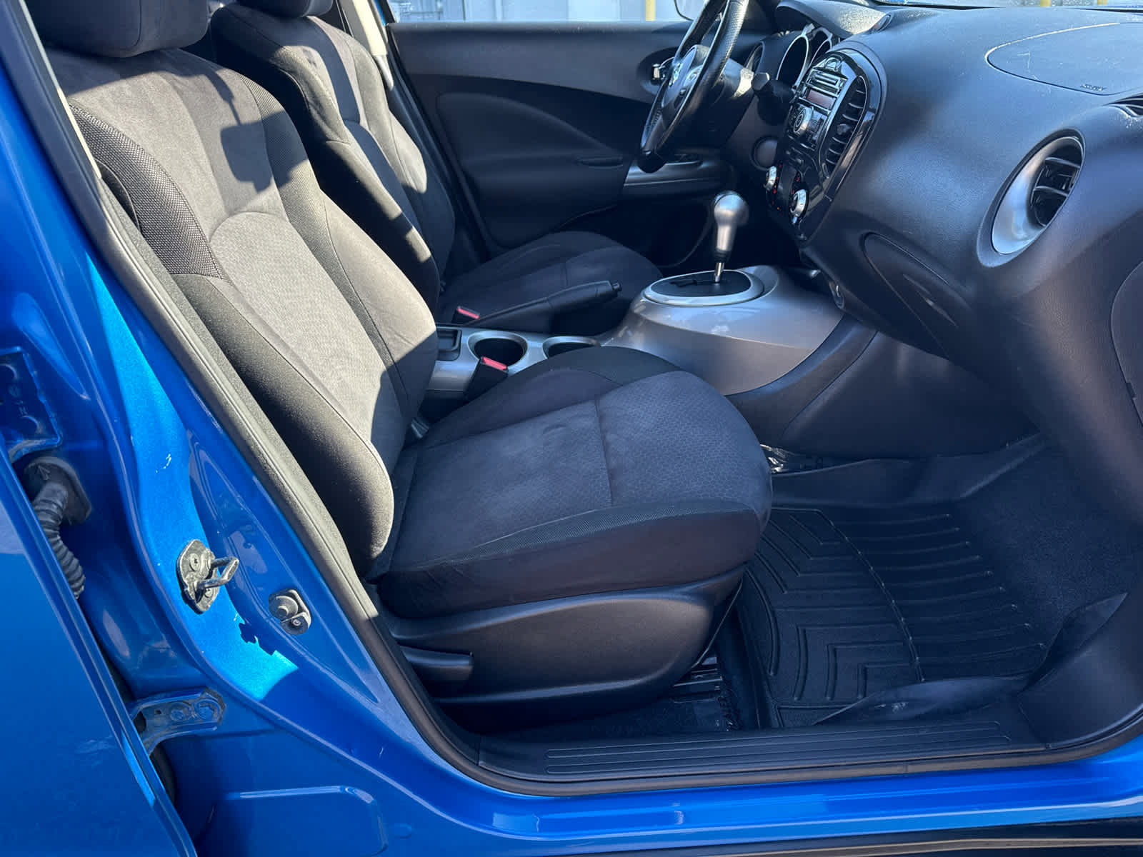 Used 2012 Nissan Juke SV image 12