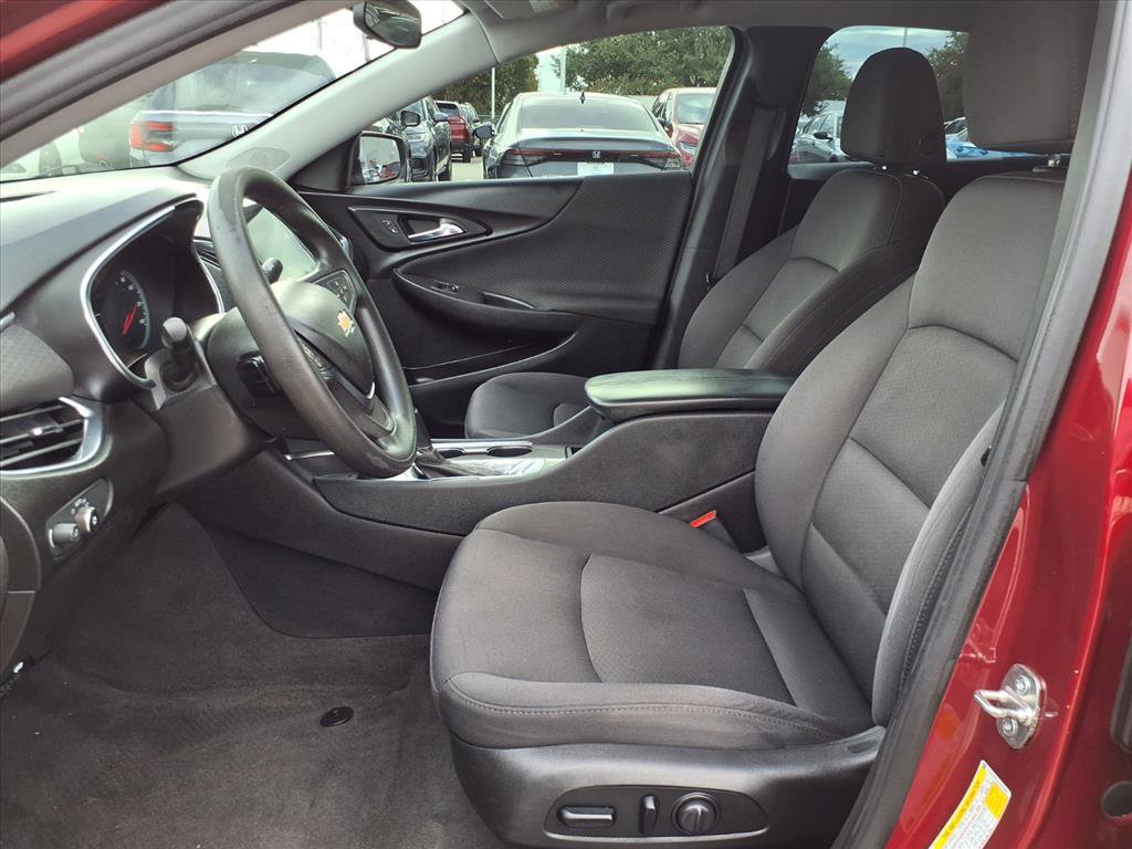 Used 2020 Chevrolet Malibu LT image 16