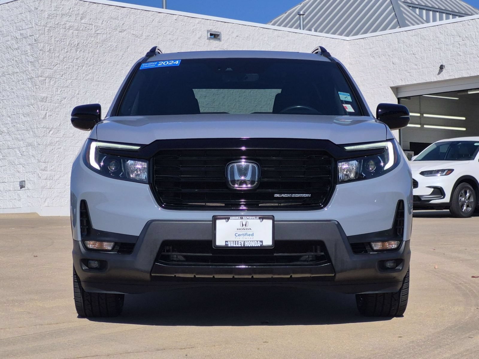 Certified 2024 Honda Passport Black Edition image 3