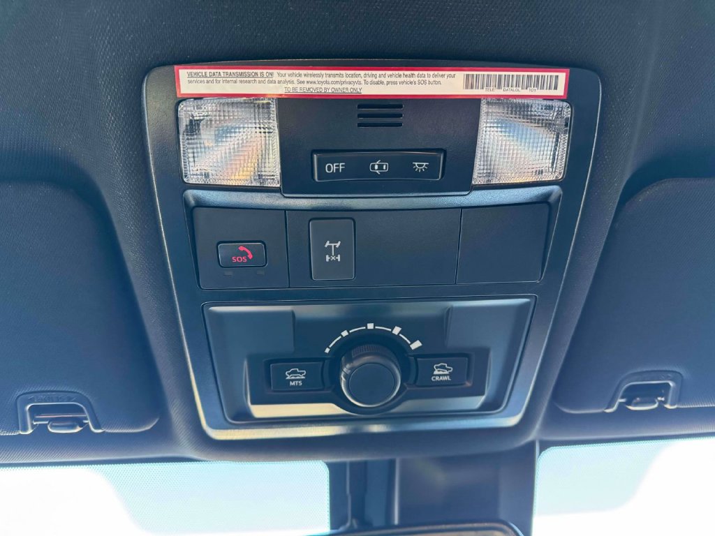 Used 2022 Toyota Tacoma TRD Off-Road AWD/4WD image 31