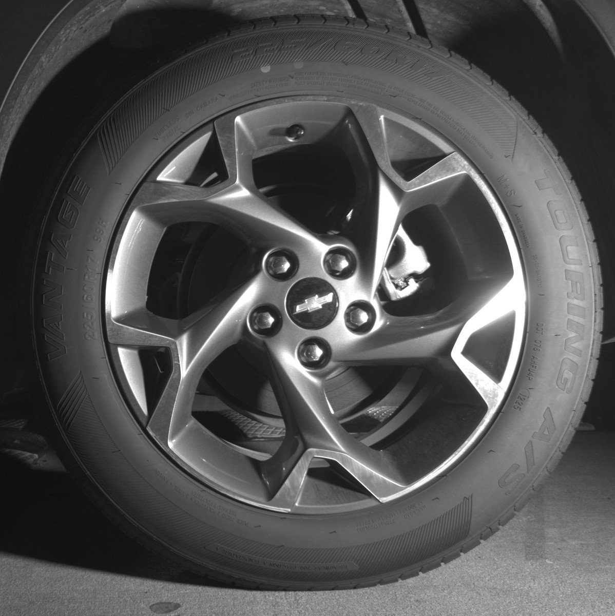 Used 2025 Chevrolet Trax LT FWD image 14