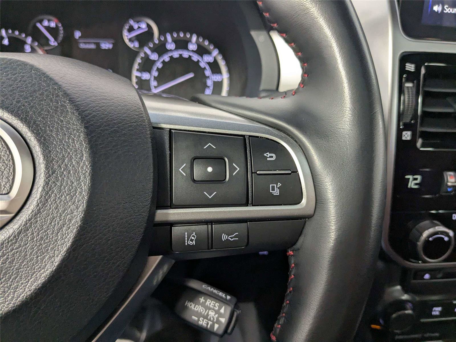 Used 2023 Lexus GX 460 Premium w/ Premium Package image 15