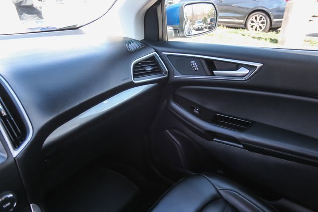 Used 2020 Ford Edge SEL w/ Convenience Package image 22