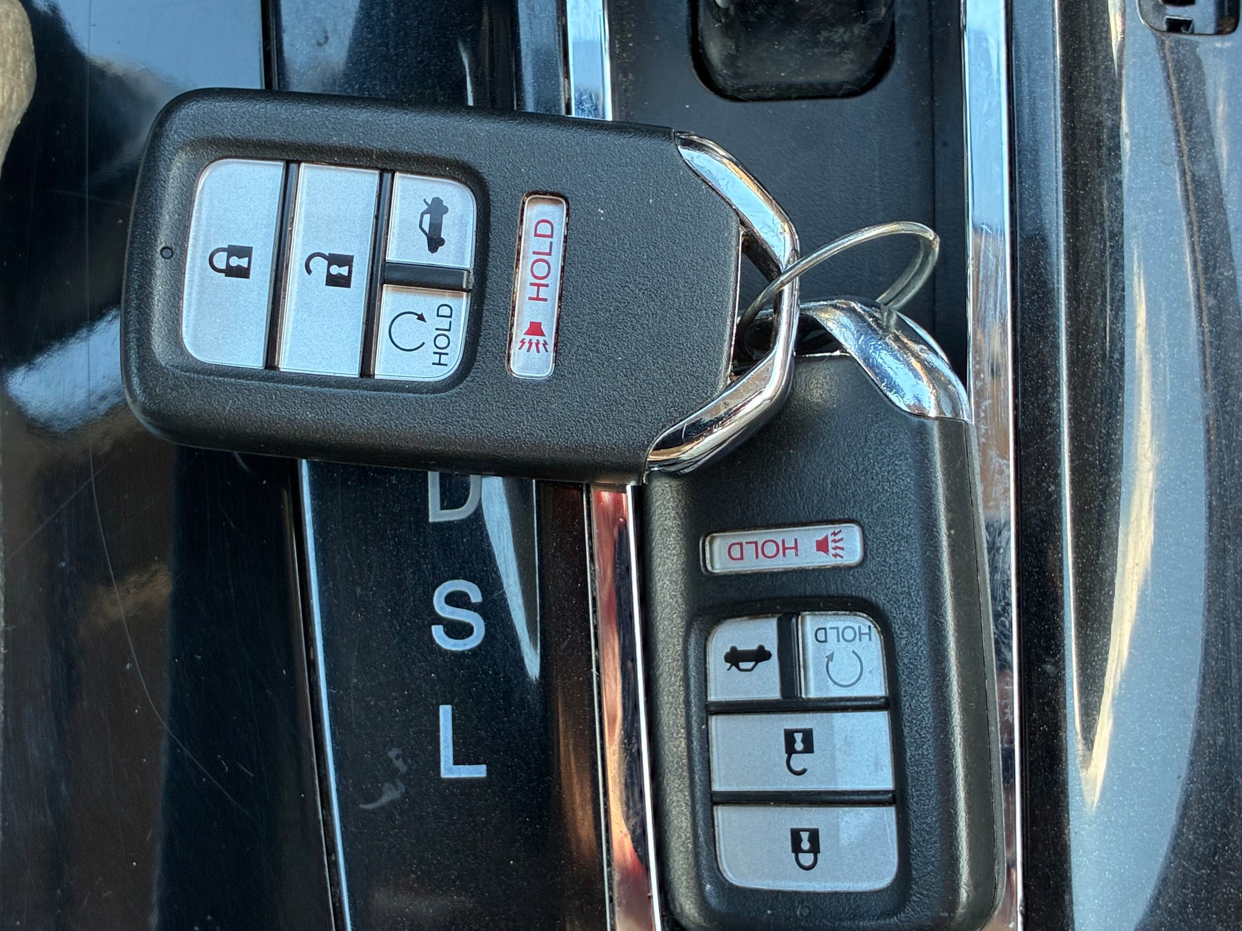 Used 2017 Honda Accord EX-L image 24
