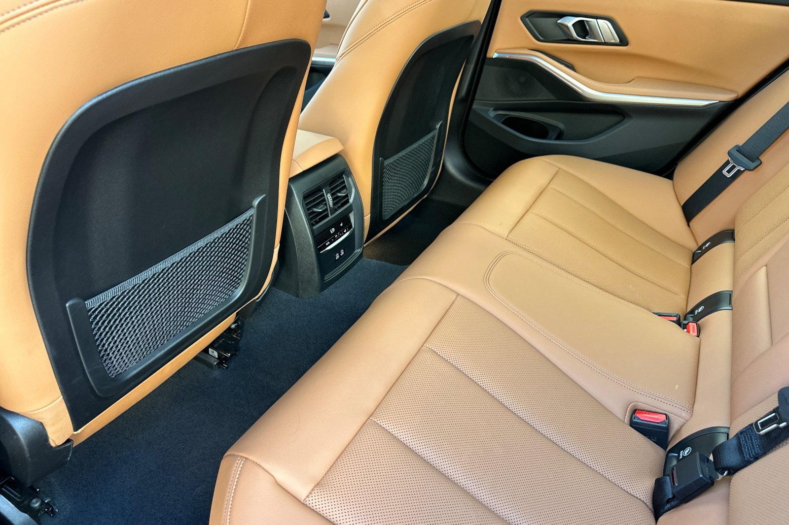 Used 2023 BMW 330i Sedan w/ Premium Package RWD image 11