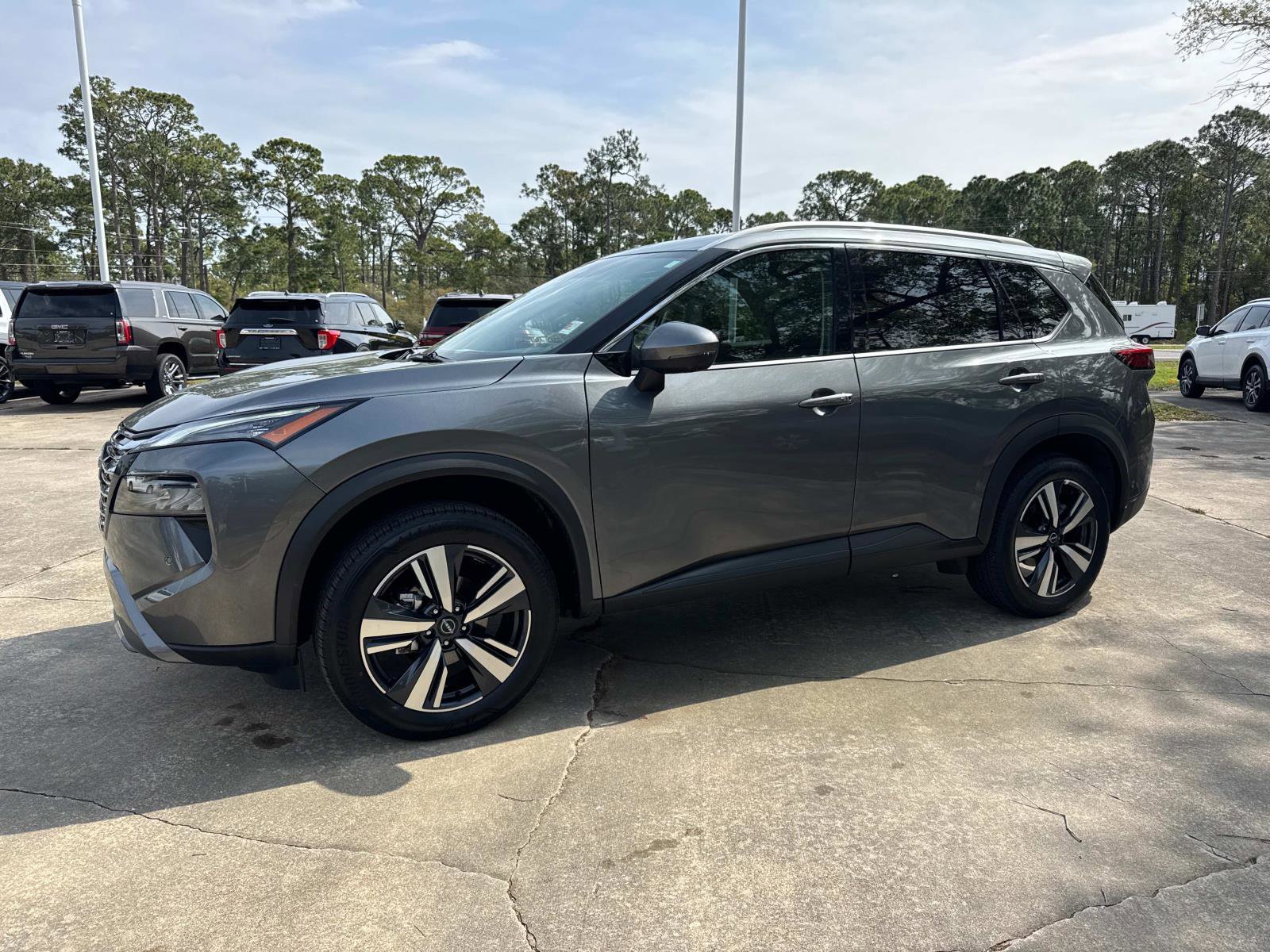 Used 2026 Nissan Rogue SL image 7