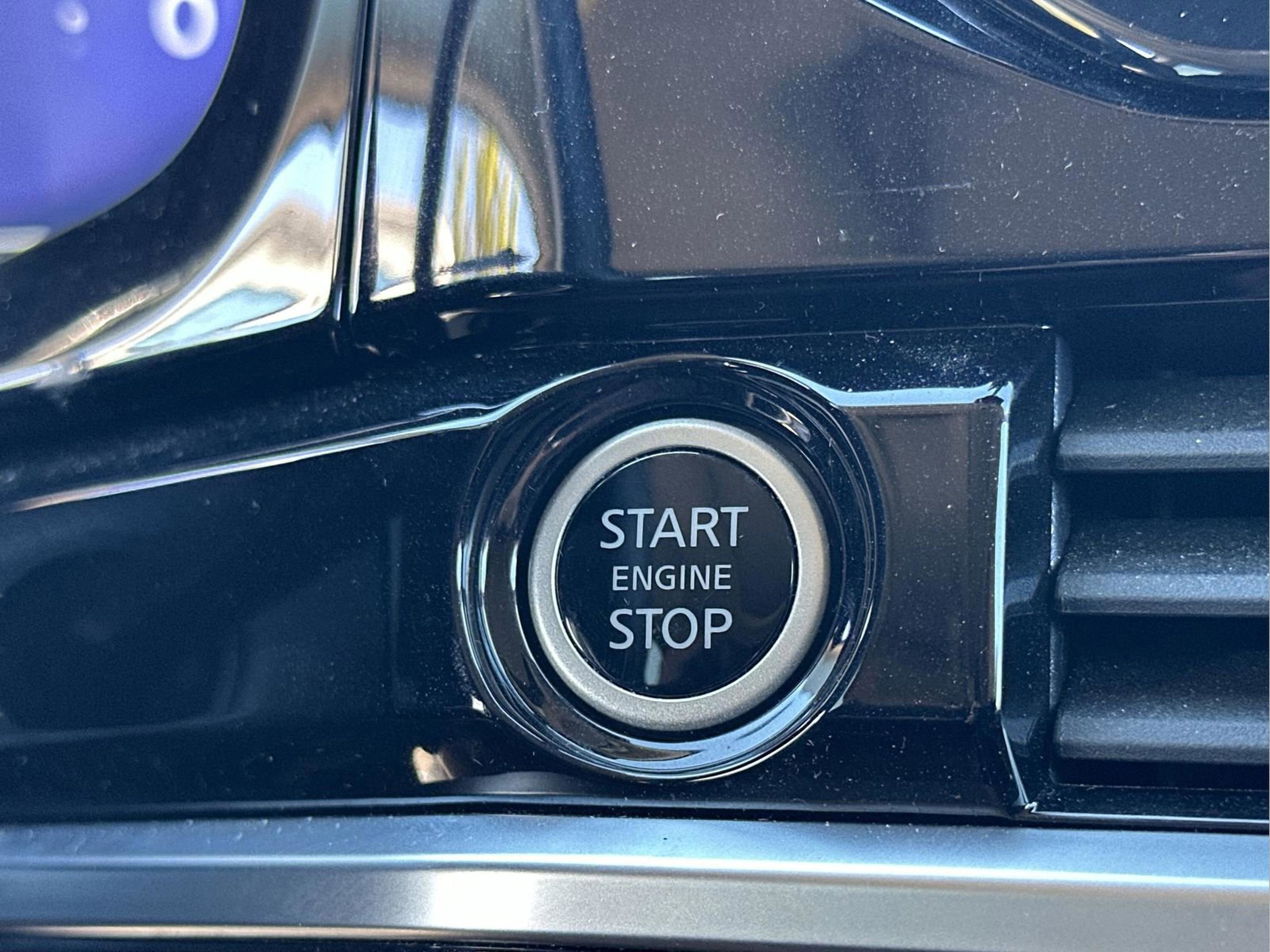 Used 2024 Nissan Pathfinder Platinum image 30