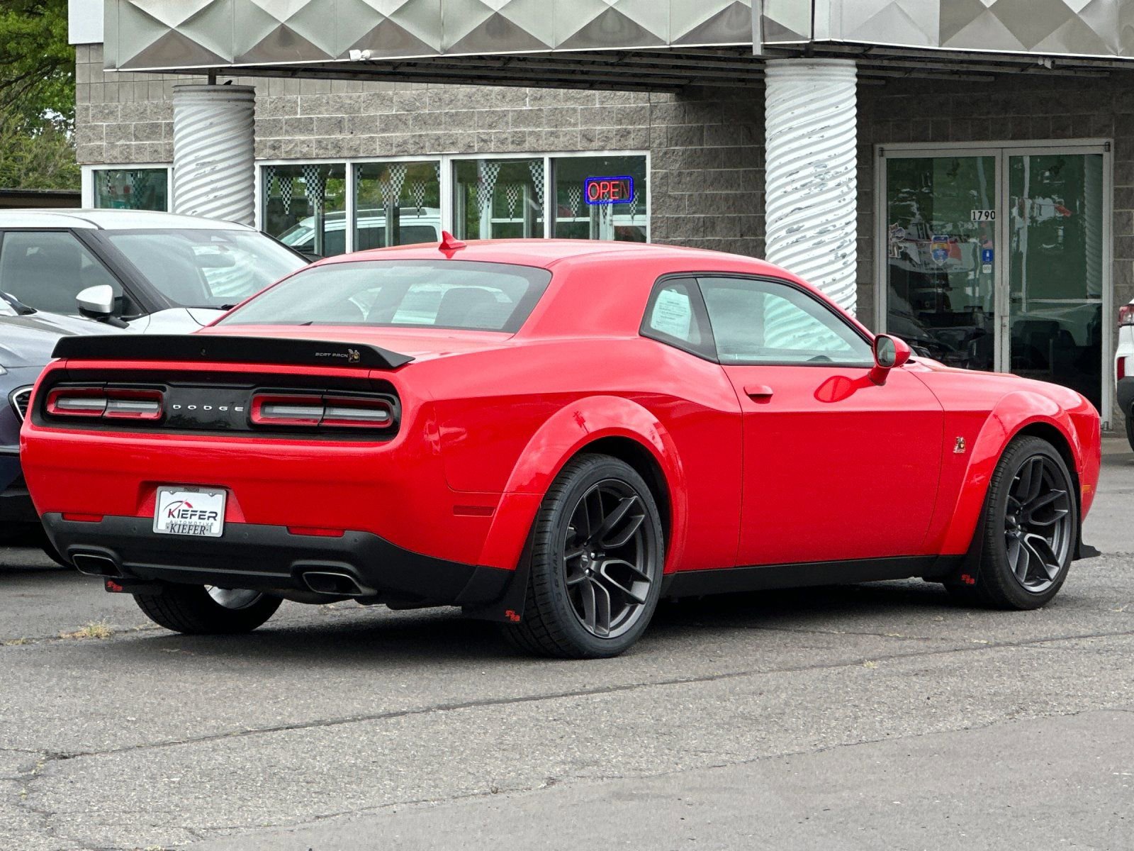 Used 2021 Dodge Challenger R/T Scat Pack RWD image 4