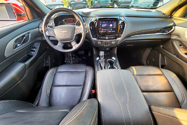 Used 2022 Chevrolet Traverse LT w/ LT Premium Package AWD/4WD image 12