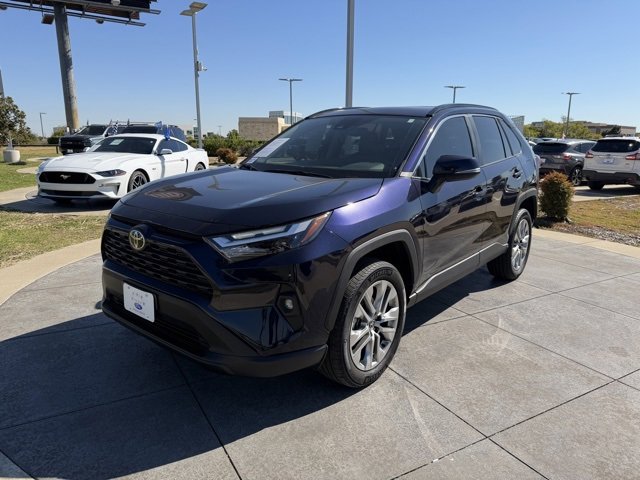 Used 2025 Toyota RAV4 XLE Premium image 3