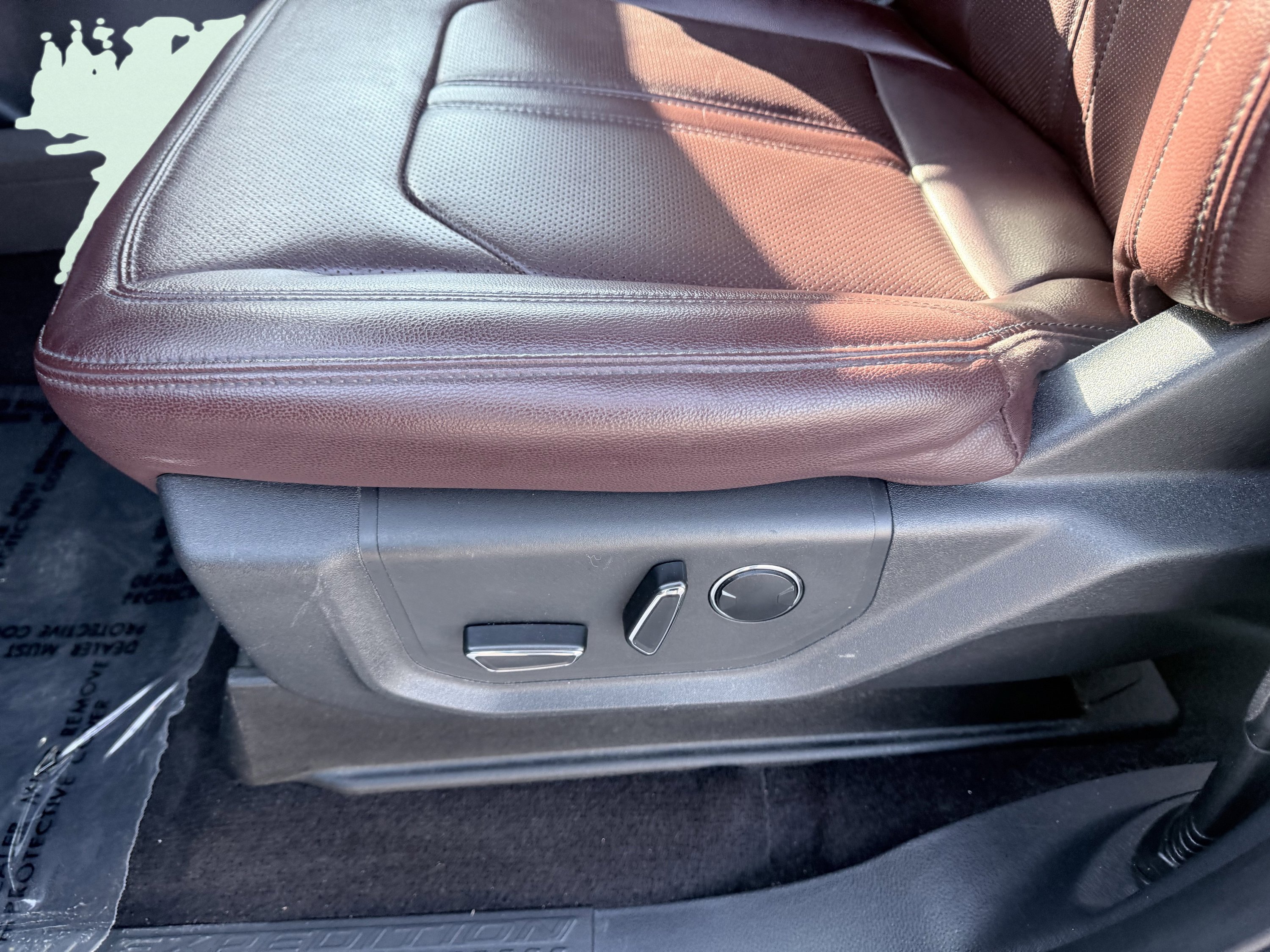 Used 2023 Ford Expedition Max Limited image 28