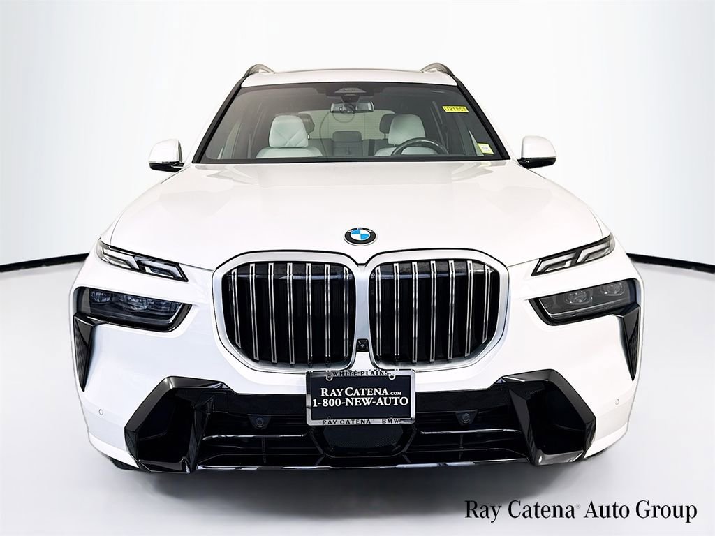Certified 2024 BMW X7 xDrive40i w/ M Sport Package AWD/4WD image 2