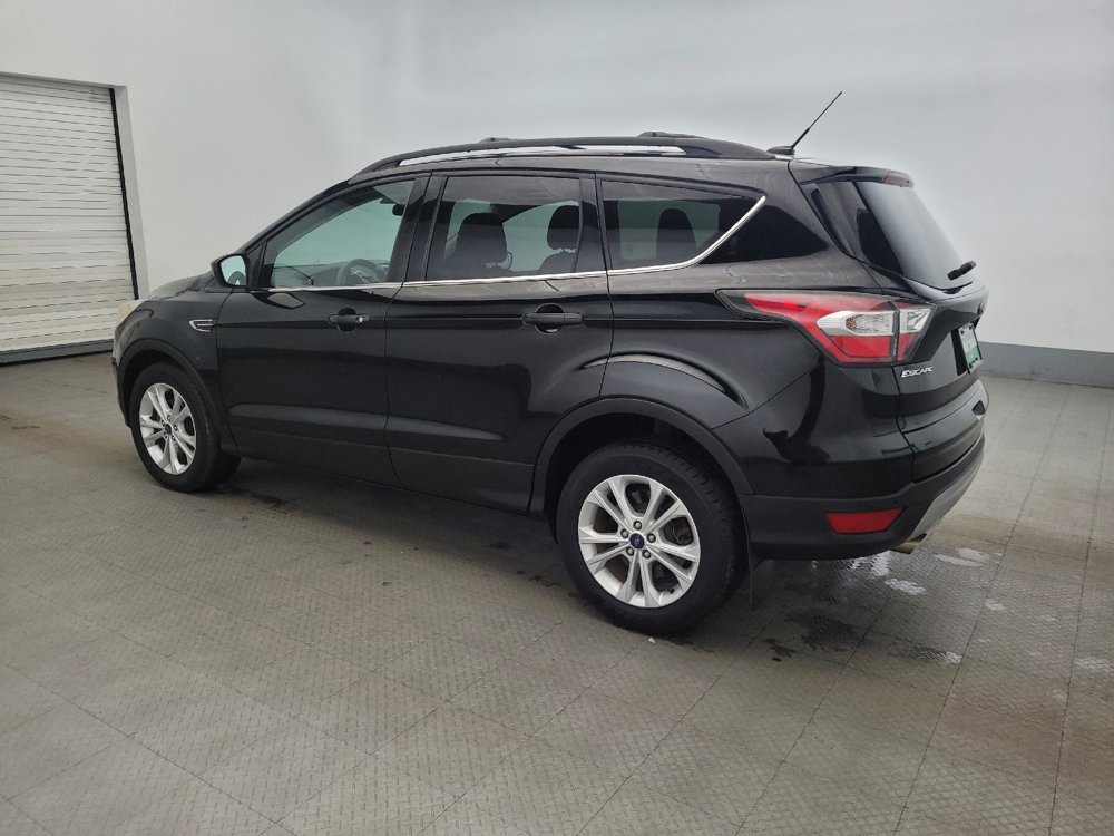 Used 2017 Ford Escape SE w/ Equipment Group 201A AWD/4WD image 3