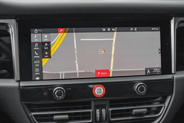 Used 2024 Porsche Macan w/ Premium Plus Package image 17