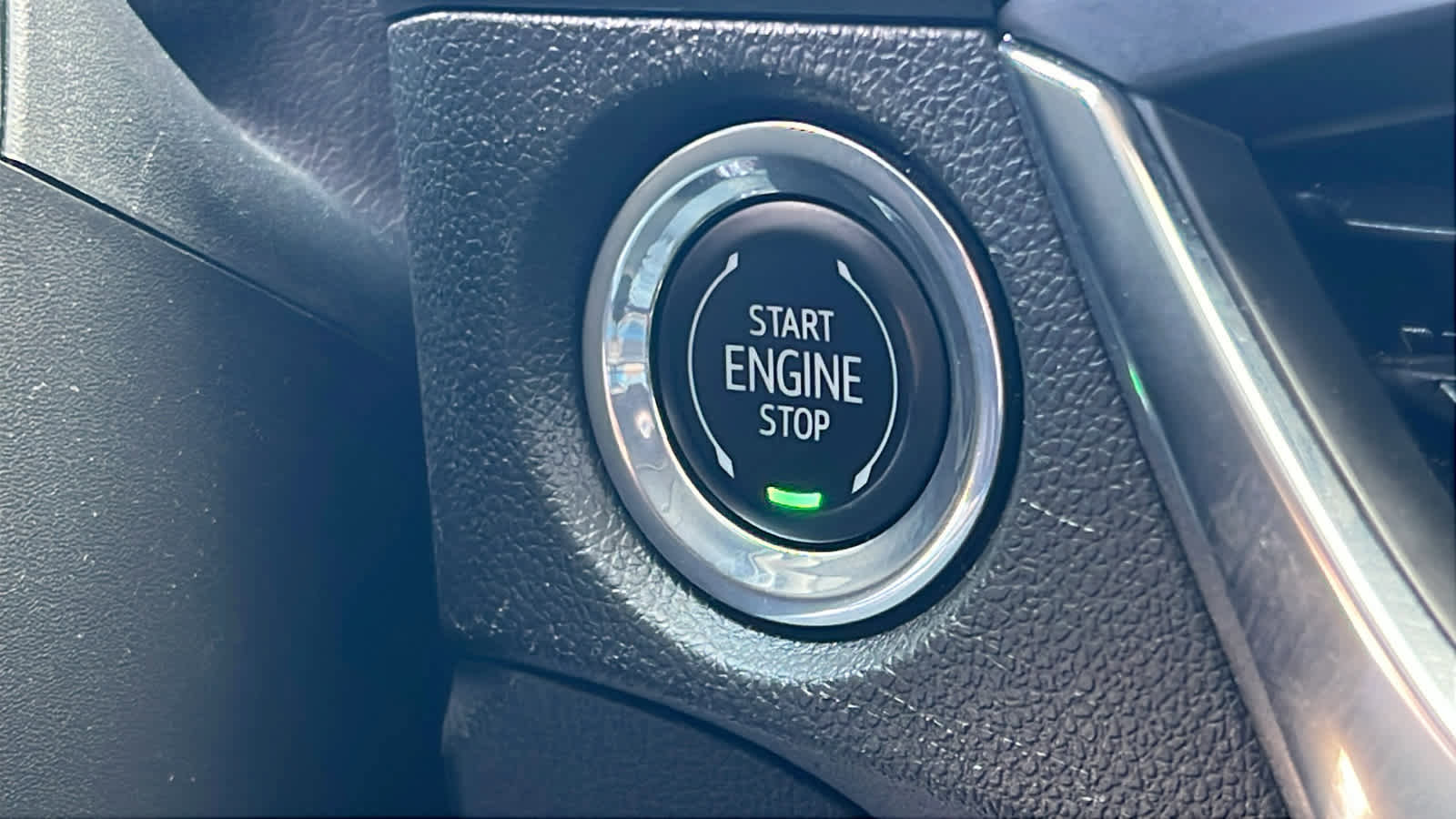 Used 2024 Buick Encore GX Preferred w/ Comfort Package AWD/4WD image 17