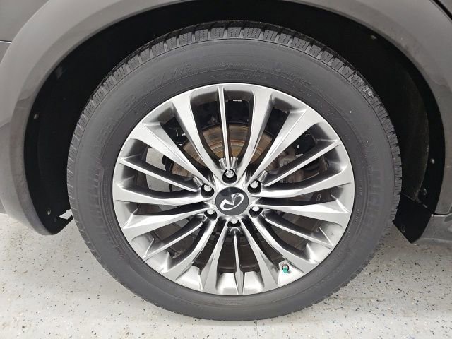 Used 2018 INFINITI QX80 4WD w/ Deluxe Technology Package image 7