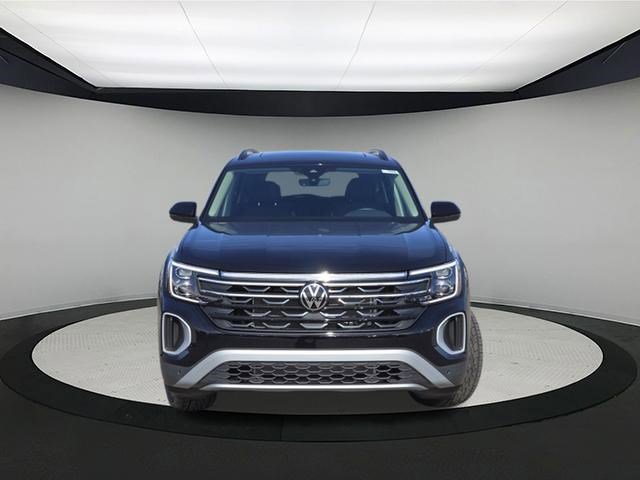 New 2026 Volkswagen Atlas Peak Edition image 2