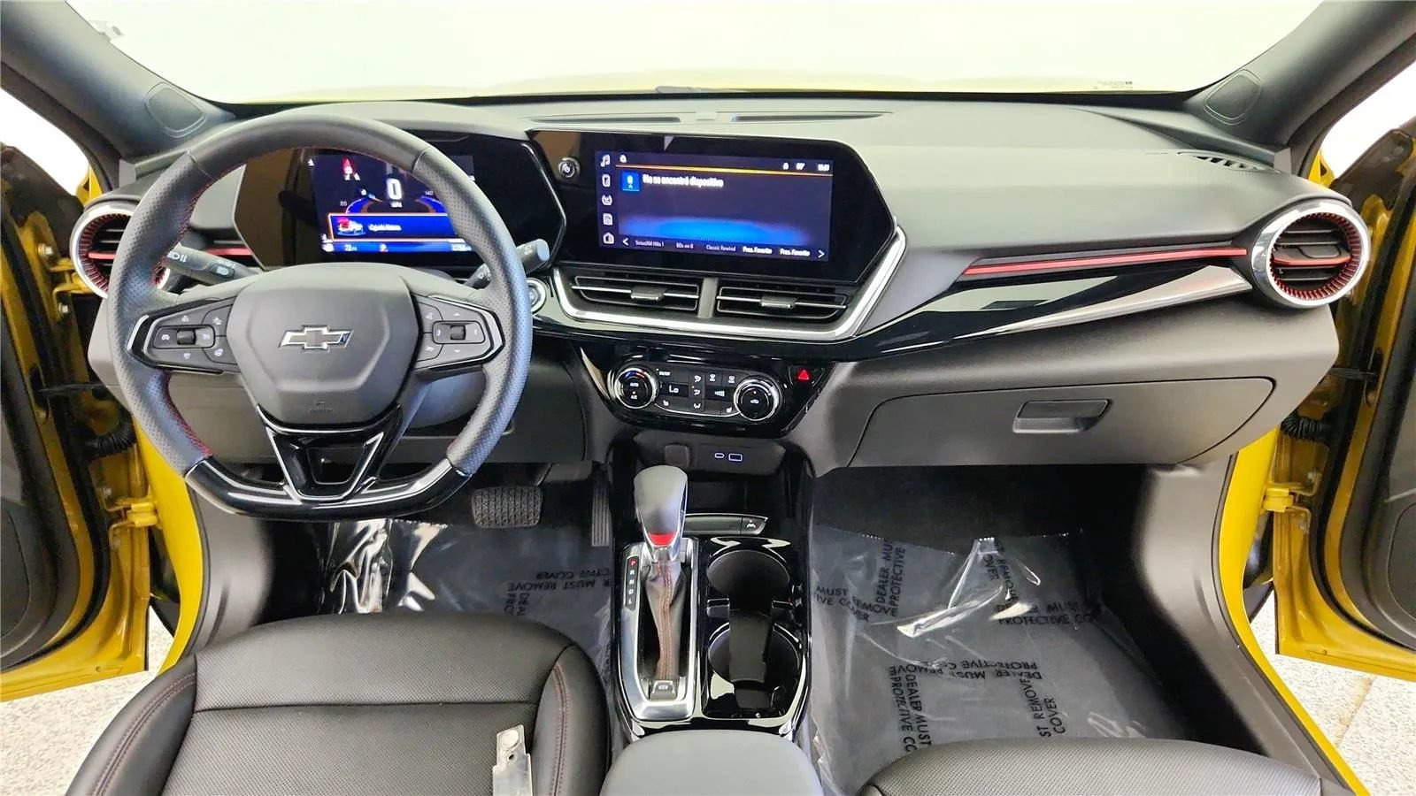 Used 2025 Chevrolet Trax RS w/ Driver Confidence Package FWD image 34
