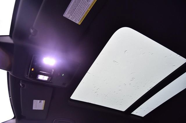 New 2026 Volkswagen Atlas Cross Sport SE image 21