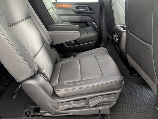 Certified 2025 GMC Yukon XL Denali AWD/4WD image 32
