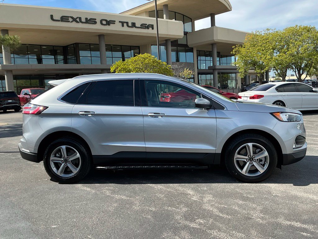 Used 2024 Ford Edge SEL w/ Convenience Package AWD/4WD image 2