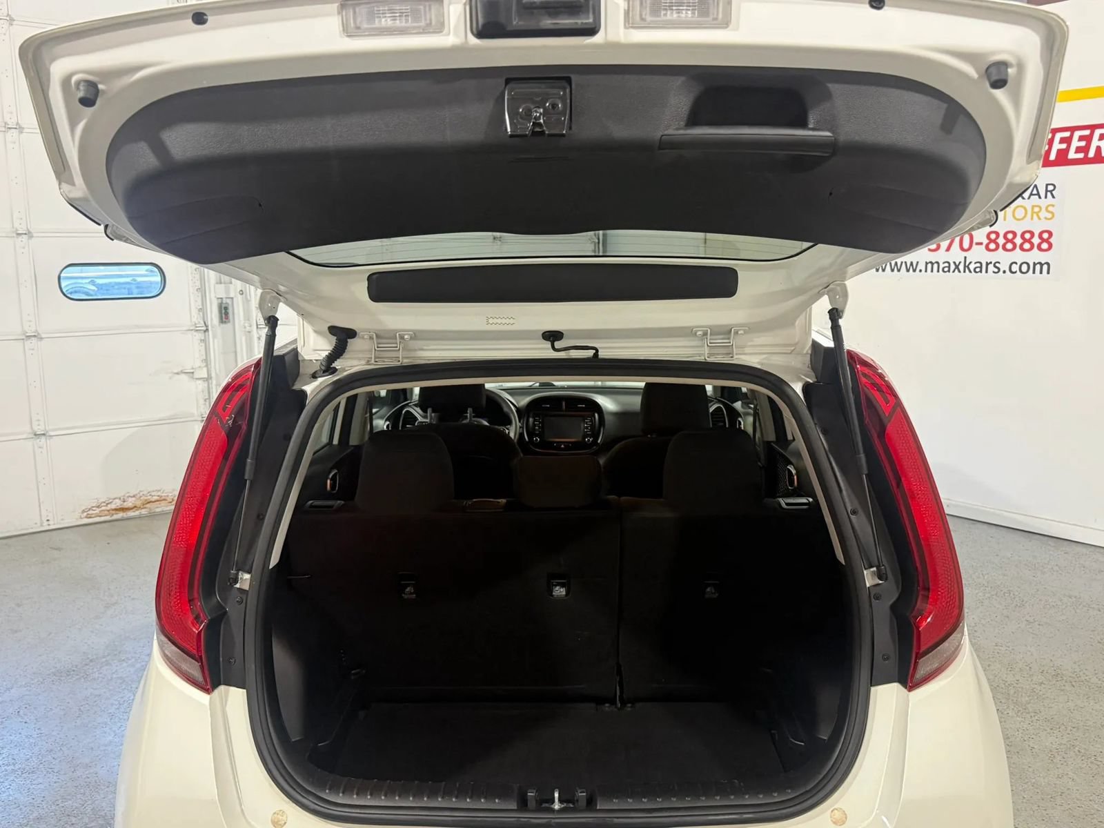 Used 2020 Kia Soul S FWD image 24