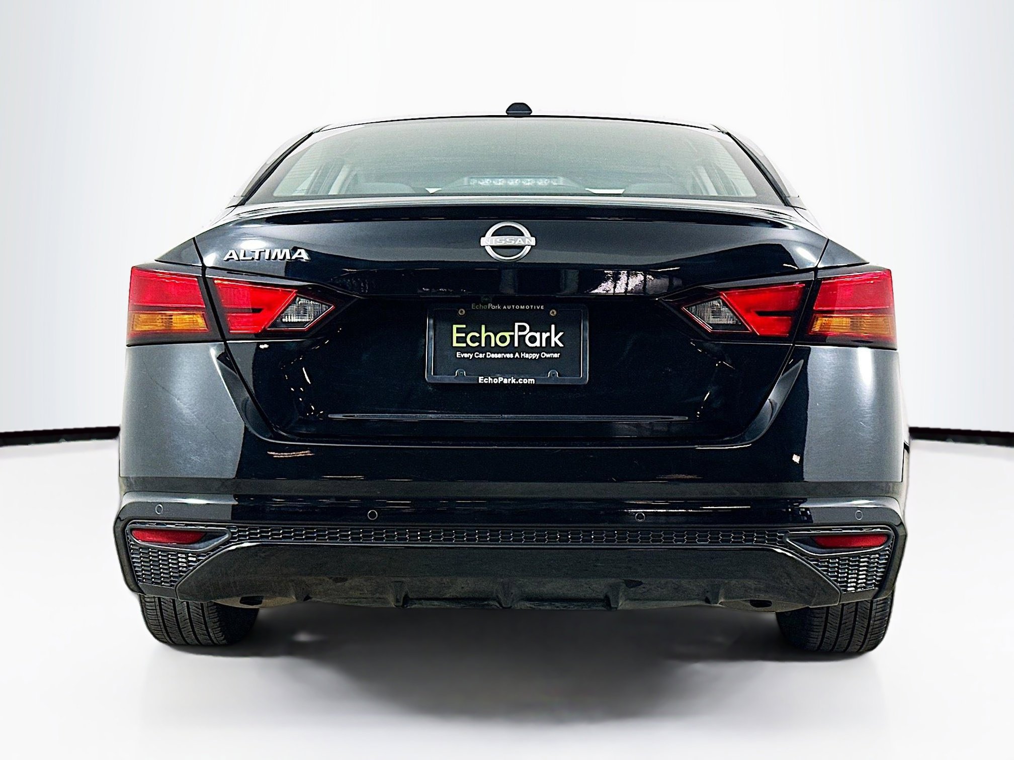 Used 2025 Nissan Altima 2.5 SV FWD image 7