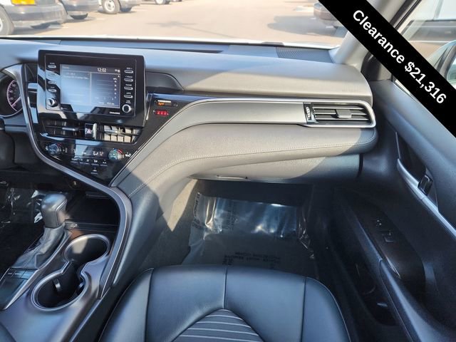 Used 2023 Toyota Camry SE image 20