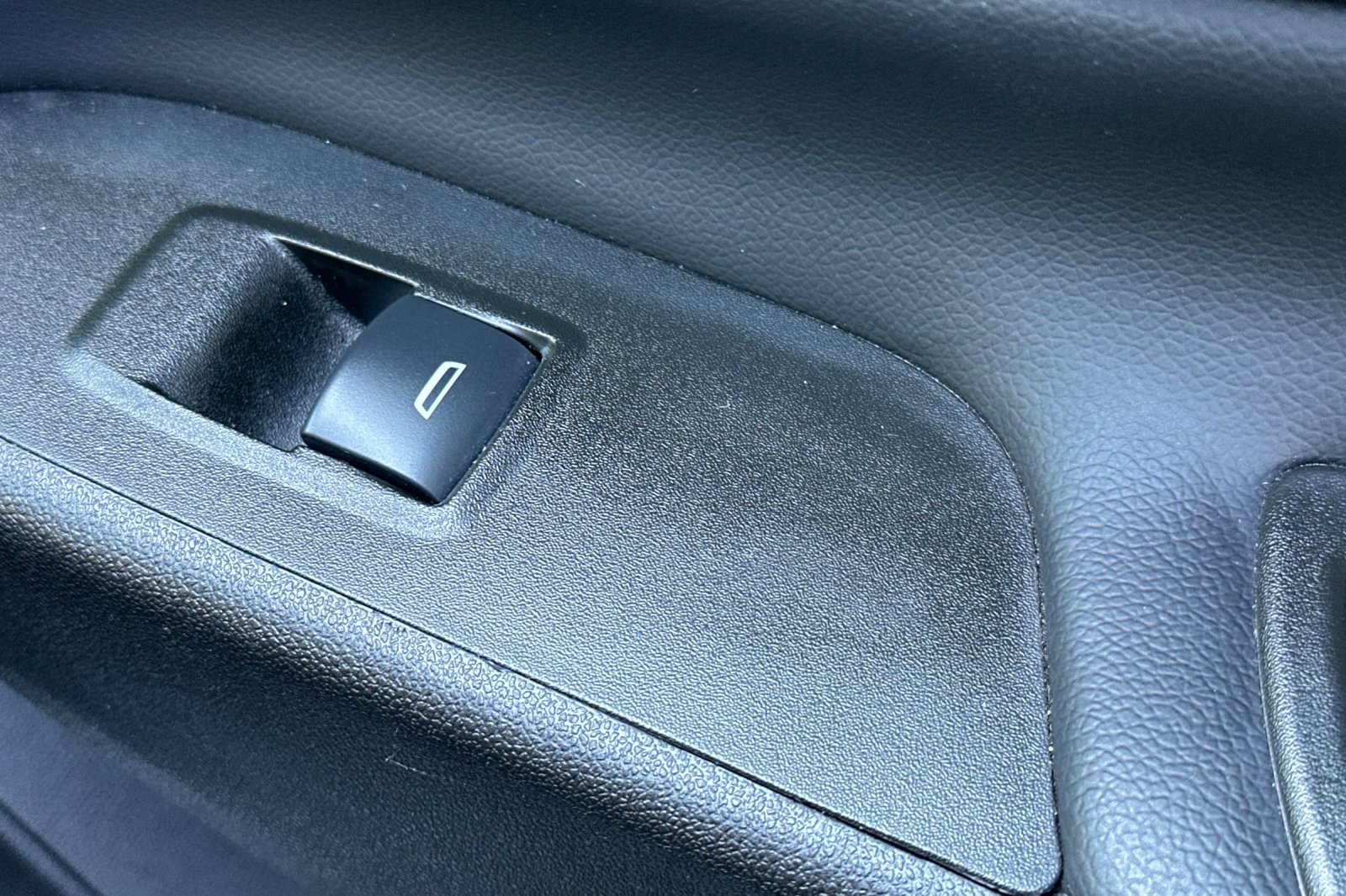 Used 2024 Chevrolet Equinox LT image 22