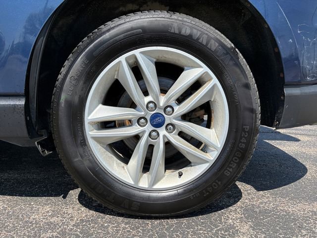 Used 2017 Ford Edge SEL w/ Equipment Group 201A FWD image 18